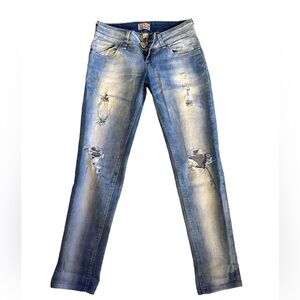 Bershka Women’s Distressed Low-Rise Light Wash Jeans